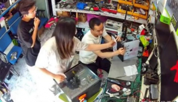 女生游戏笔记电脑过热 全因做错一件事