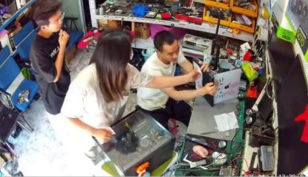 女生游戏笔记电脑过热 全因做错一件事 第1张 女生游戏笔记电脑过热 全因做错一件事 第1张