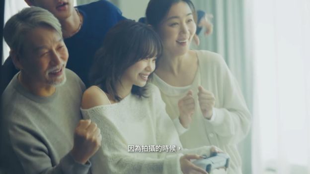LE SSERAFIM 金采源出镜 PlayStation 宣传短片 四集系列陆续公开 - PS5小白盒 LE SSERAFIM 金采源出镜 PlayStation 宣传短片 四集系列陆续公开 - PS5小白盒