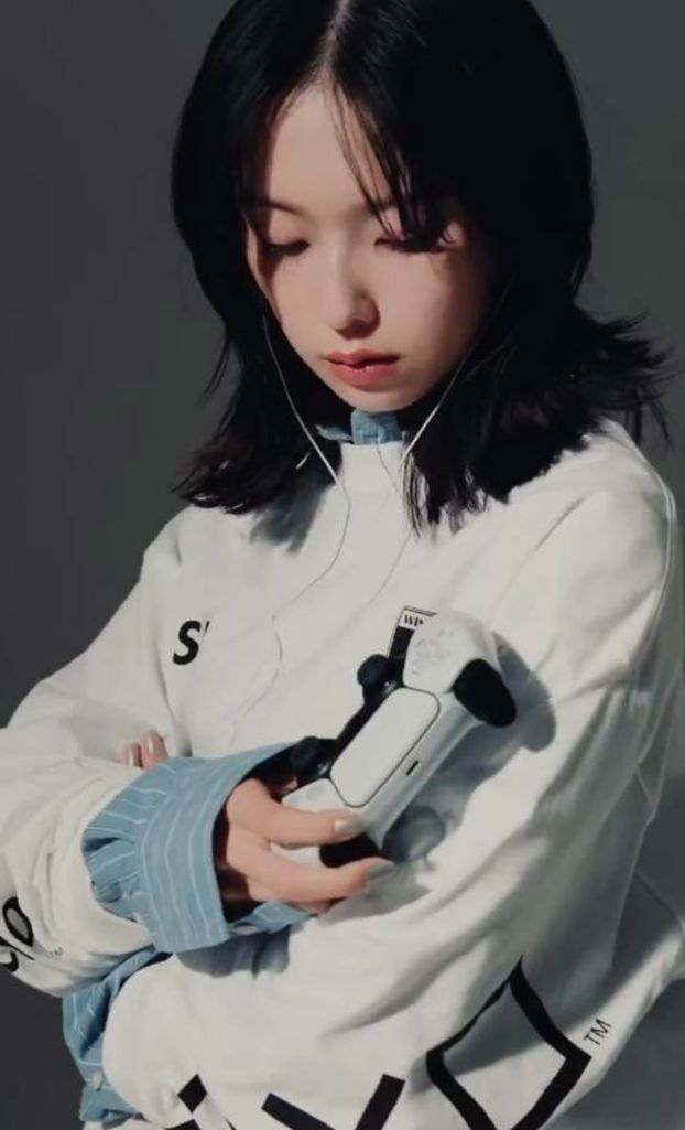 《沉默之丘 f》女主角声优加藤小夏人气急升 获 PlayStation 日本选为联名服饰代言 - PS5小白盒 《沉默之丘 f》女主角声优加藤小夏人气急升 获 PlayStation 日本选为联名服饰代言 - PS5小白盒
